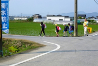 住民が、子どもたちの安全な登下校を見守っています!